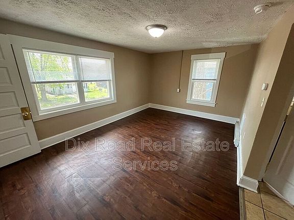 3rd image of 2007 Hill Ave #B