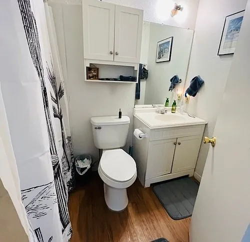 450 Burleson St #A — Photo 5
