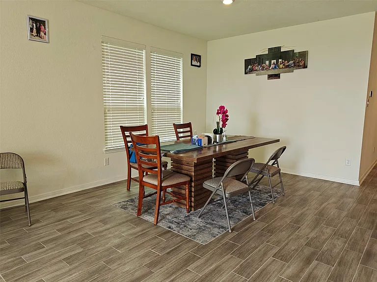 1270 Glendora Dr — Photo 9