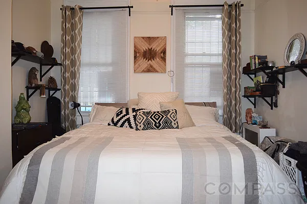 Rented by Compass | media 7