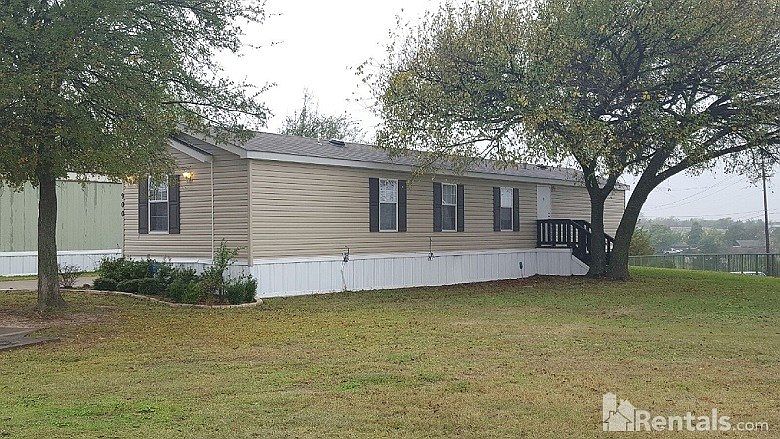 2nd image of 900 Hummingbird Dr