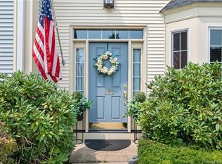 102 Cambridge Cmns #102, Middletown, CT 06457