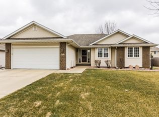 817 SE Little Beaver Dr, Grimes, IA 50111