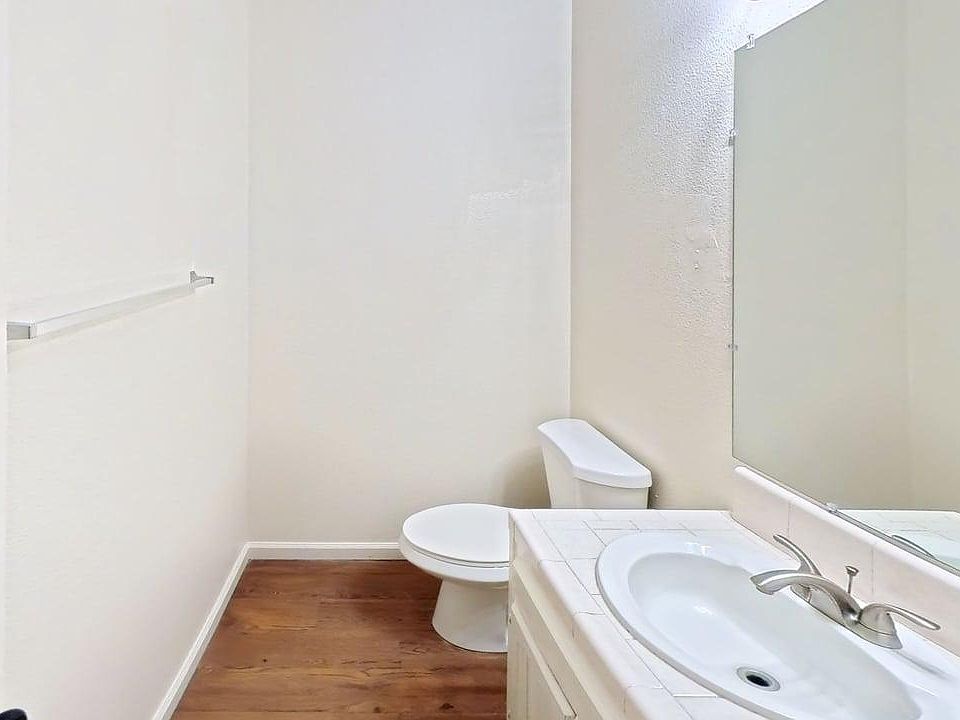 Downstairs half bath