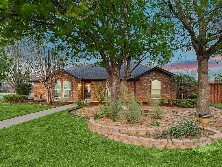 3322 Darby Ln — Photo 89