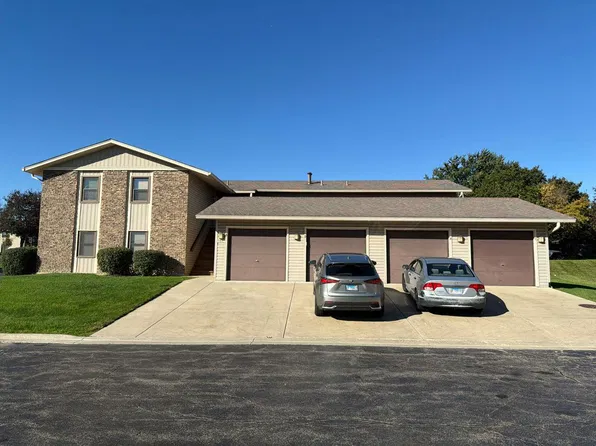 5805 Wilshire Ct Unit C, Hanover Park, IL 60133