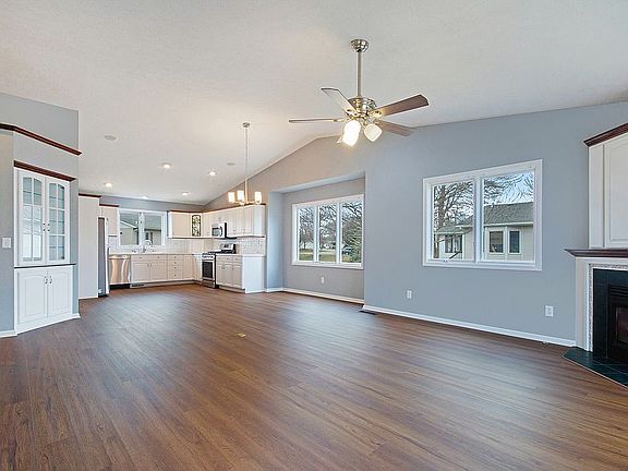 2nd image of 6505 Leisure Creek Dr SE