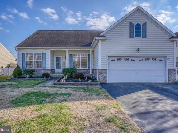 51 Queen Anne Ct, Dover, DE 19901