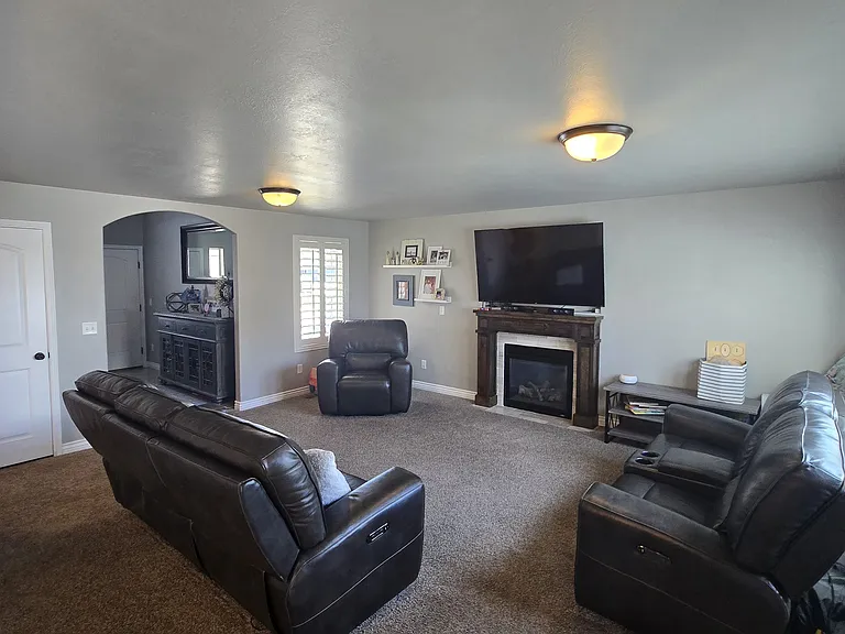 2155 N 250 W — Photo 7