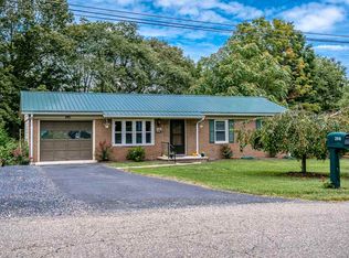 209 W Riverside Dr, Timberville, VA 22853