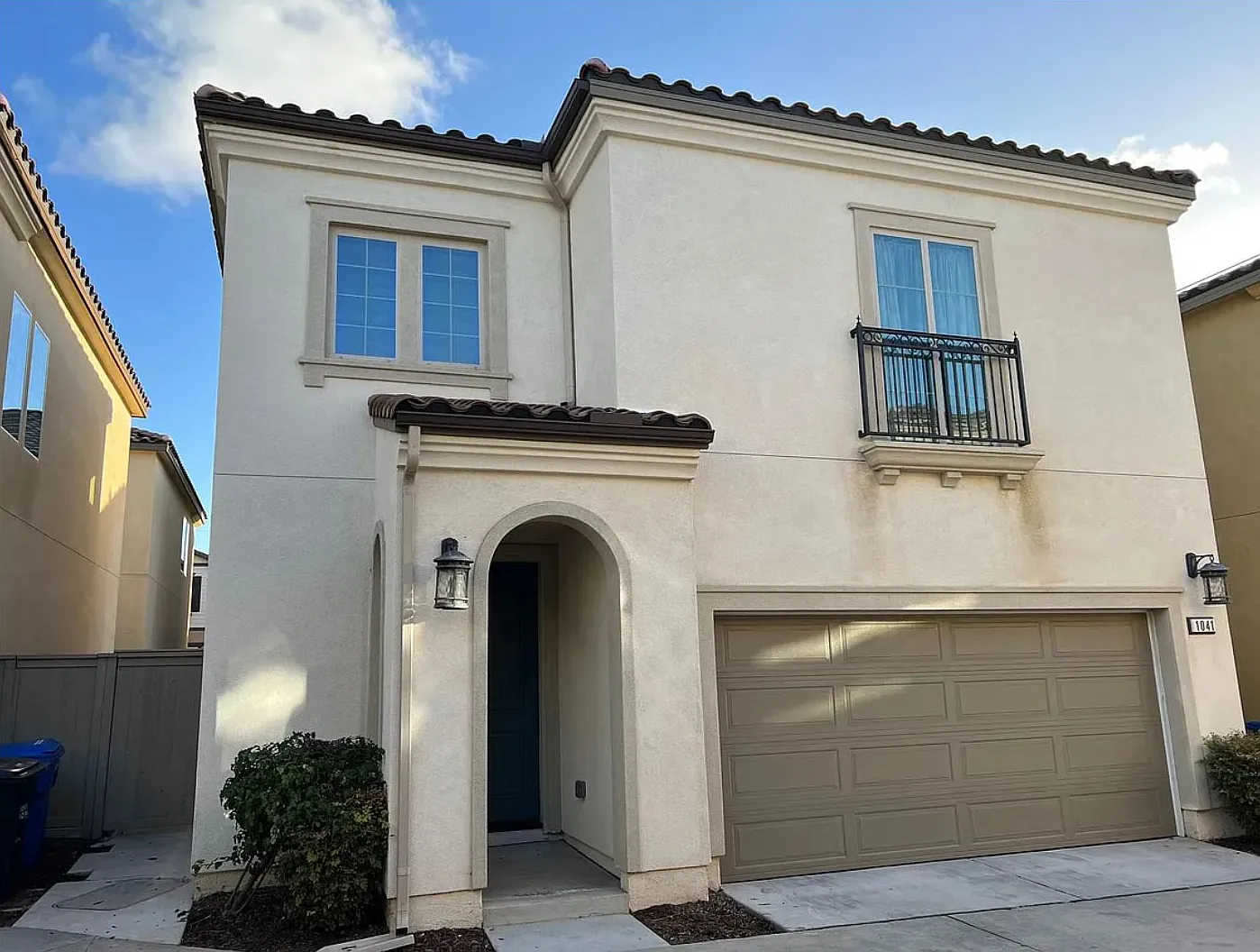 3 bed, 1665 sqft, $3,850 — Photo 1