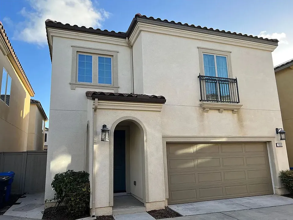 1041 Sea Glass Way