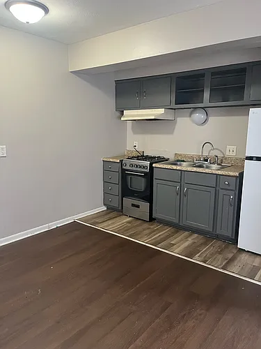 4524 Lafayette Ave #10 Photo 1
