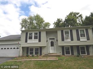 2619 Armada St, Herndon, VA 20171