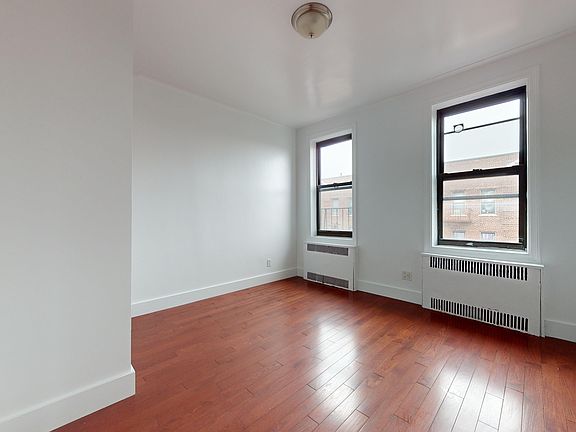 4th image of 4254 Judge St APT 6B