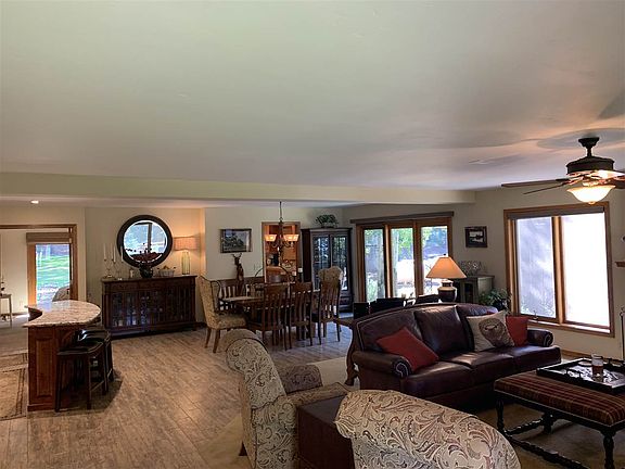 5th image of 942 Lassen View Dr