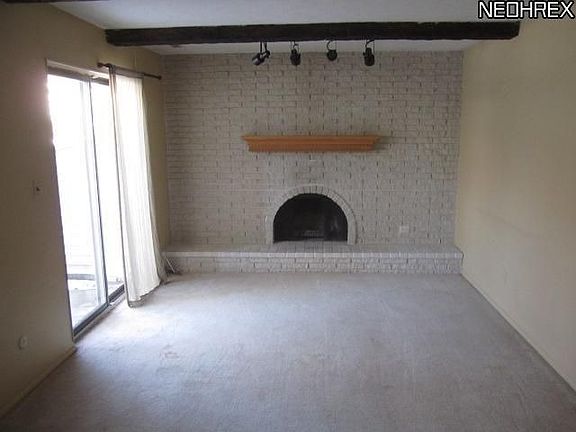 4th image of 3091 Bay Landing Dr #7