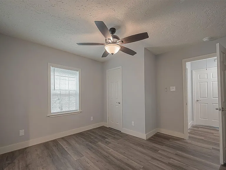 4417 Knoxville St — Photo 12