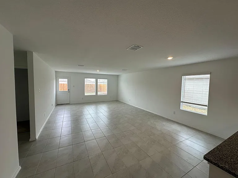 320 Dewberry St — Photo 12