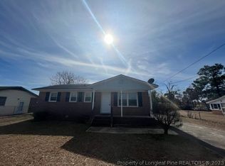 607 Woodburn Dr, Fayetteville, NC 28311