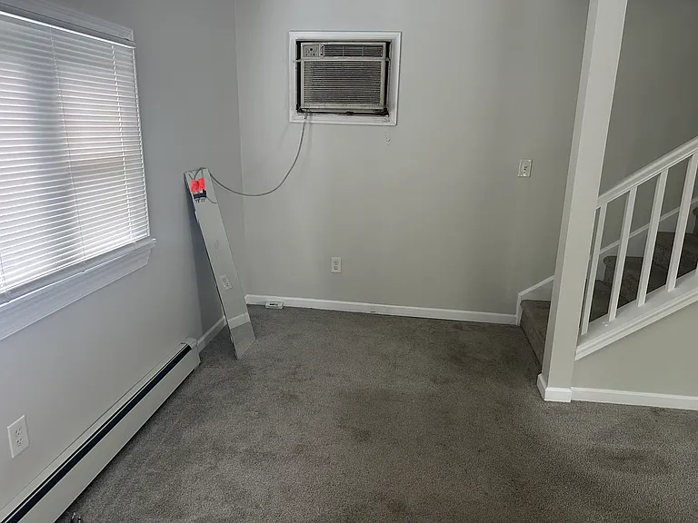 109 Main St — Photo 8