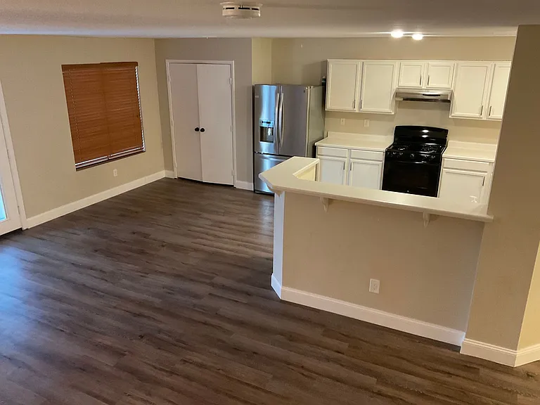 8720 Majestic Pine Ave — Photo 4
