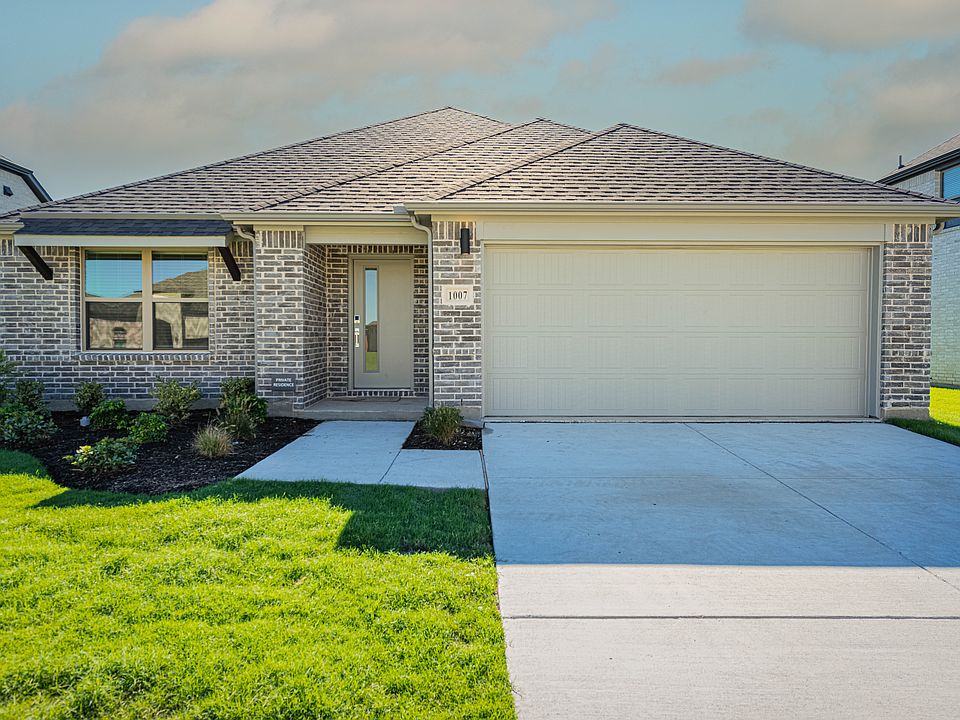 1st image of 1007 Breezy Dr