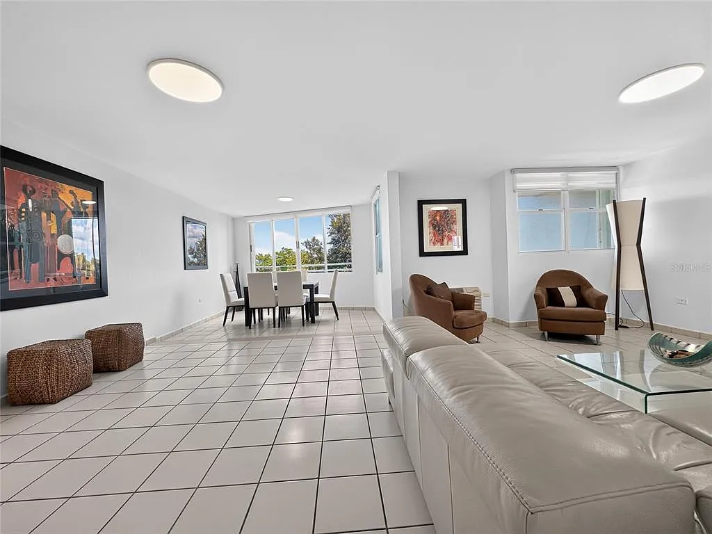 3 bed, 2.0 bath, 1481 sqft, $2,300 — Photo 4
