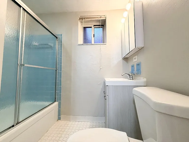 6618 Dalzell Pl — Photo 8