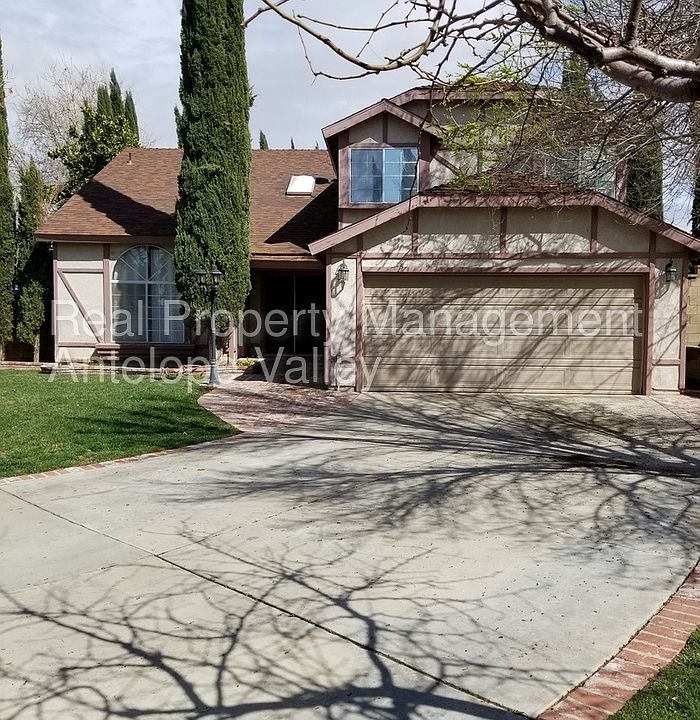 1st image of 43416 Elizabeth Ln