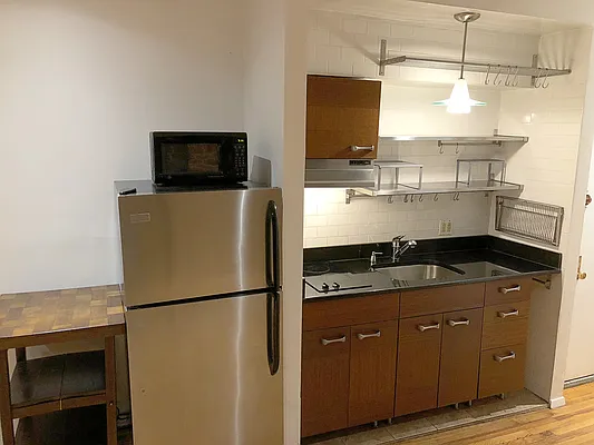 Rented by New York Manhattan Real Estate Incorporated | media 19