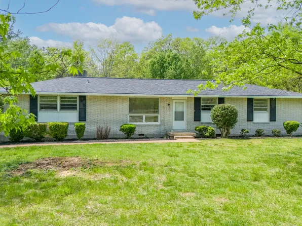 211 Edgebrook Rd, Goodlettsville, TN 37072