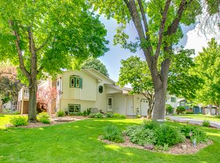 9799 Lancaster Ln N, Maple Grove, MN 55369