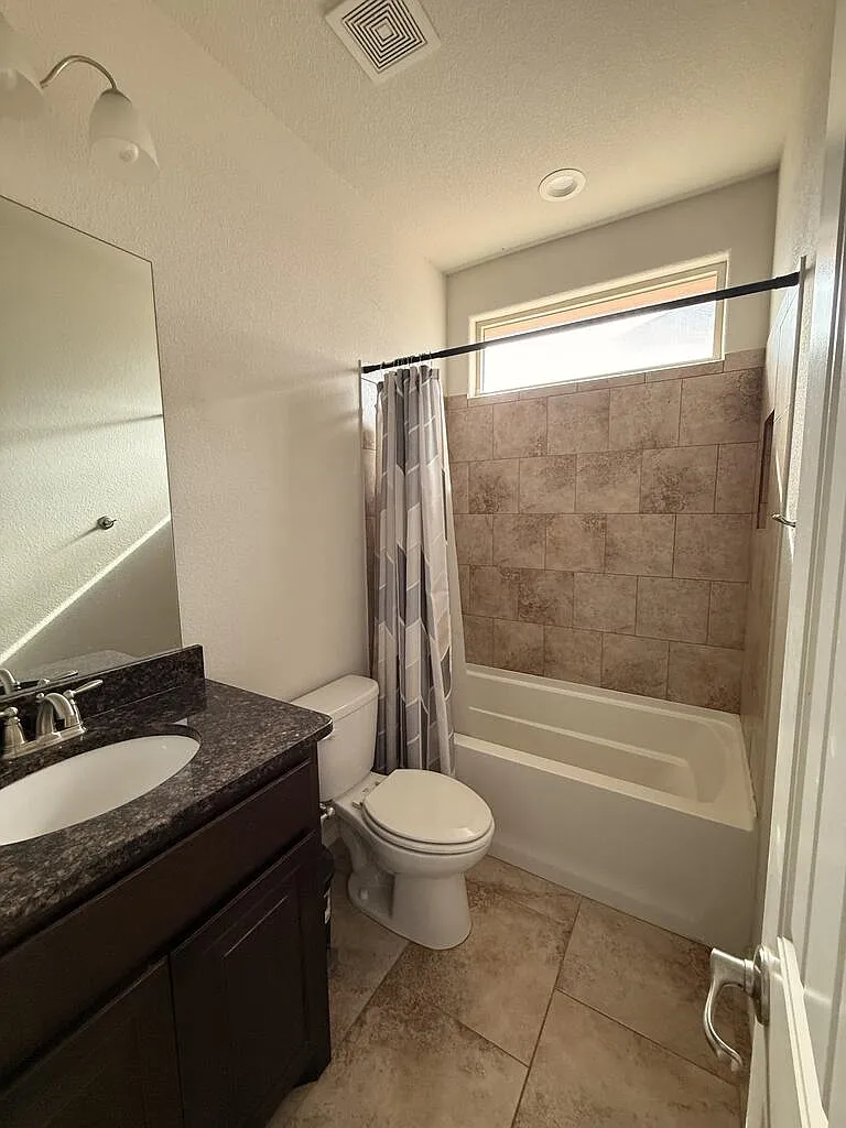 3 bed, 2.0 bath, 1844 sqft, $2,700 — Photo 4
