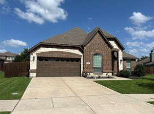 1566 Country Crest Dr, Waxahachie, TX 75165