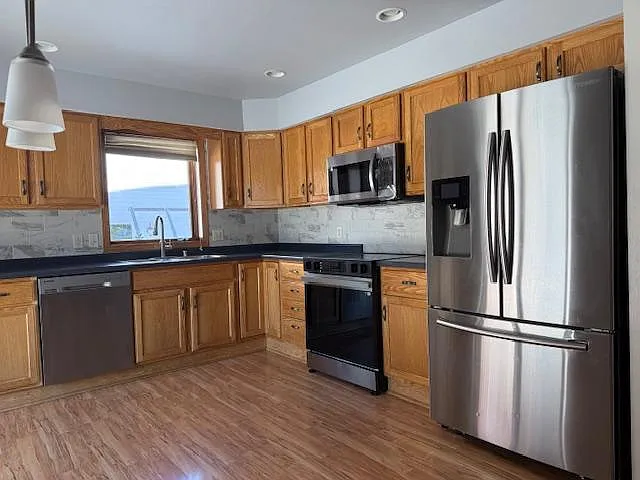 606 Samuel Dr — Photo 8