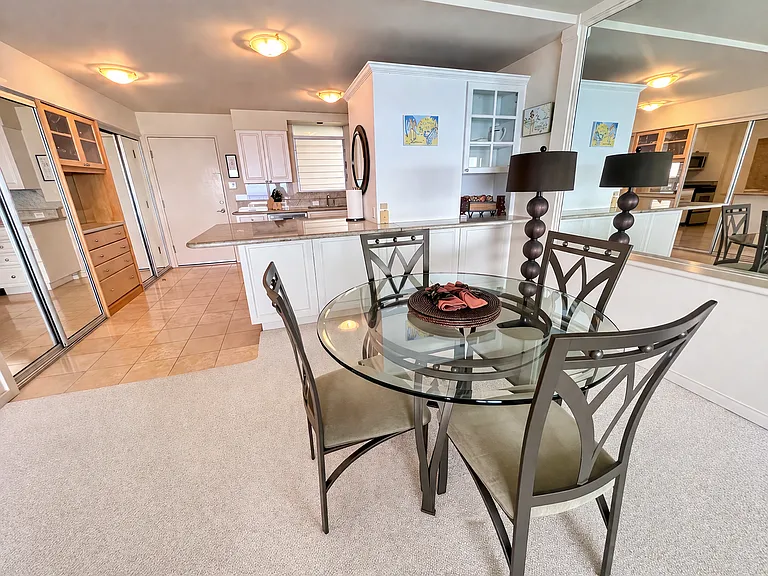 2895 Kalakaua Ave #1705 — Photo 4