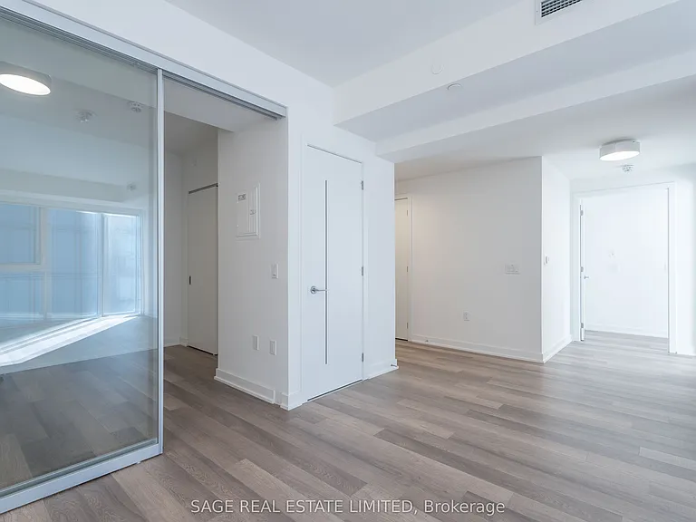 357 King St W #2109 — Photo 5