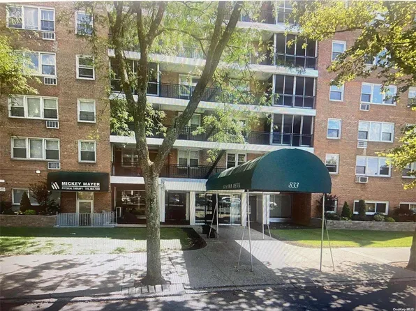 833 Central Ave #6L, Far Rockaway, NY 11691