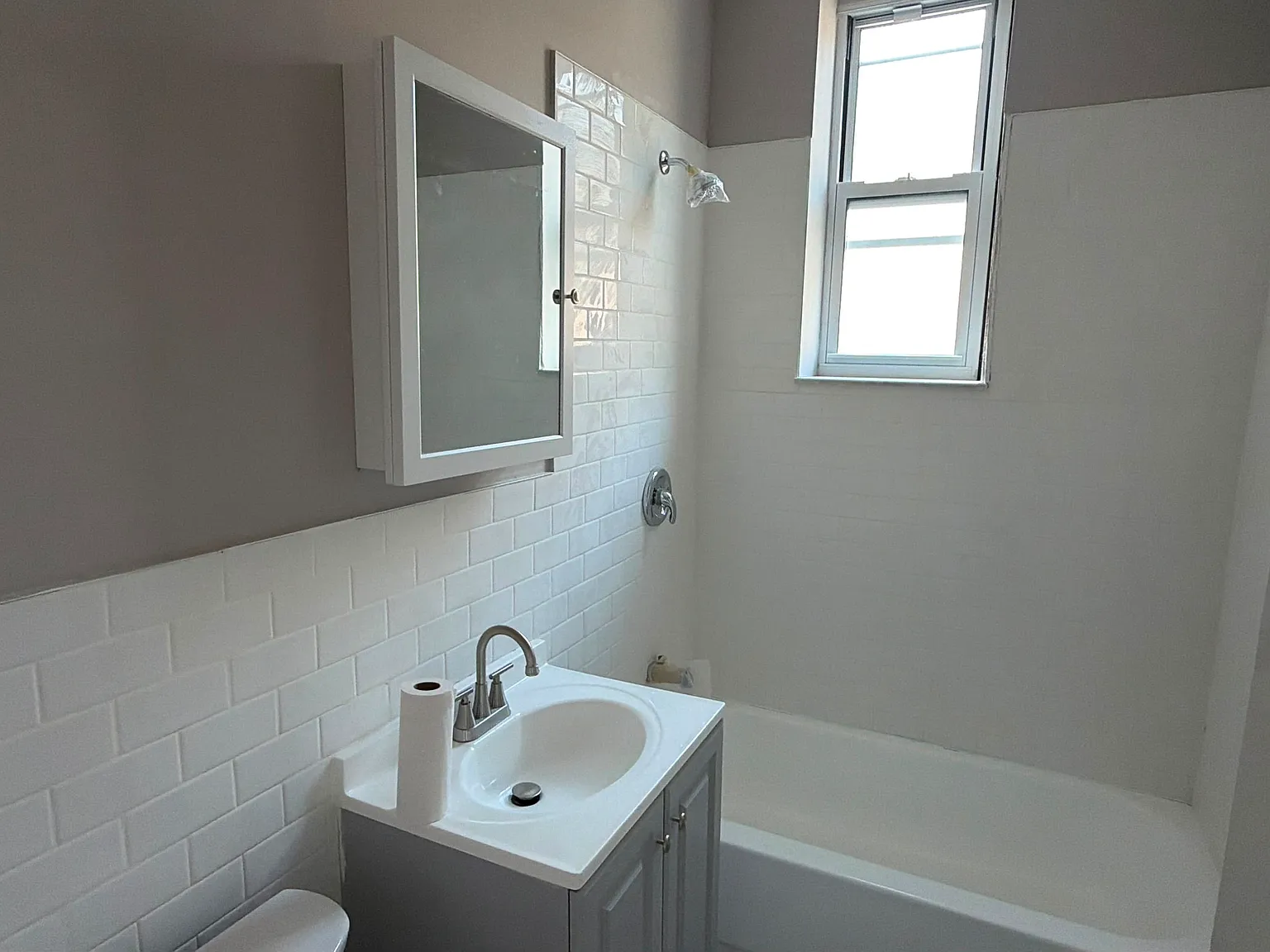 4 bed, $3,850 — Photo 3