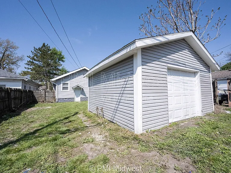 1321 N Ewing St — Photo 5