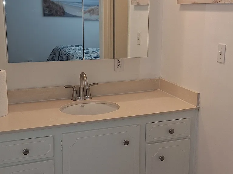 2318 N Medina Ave — Photo 4