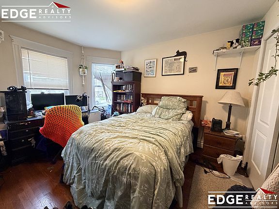 3rd image of 19 Claymoss Rd #1