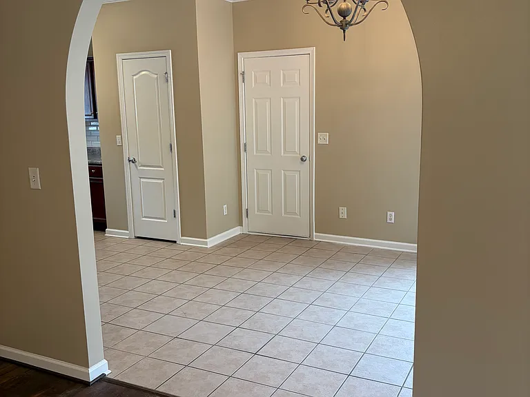 145 Highview Cv — Photo 7