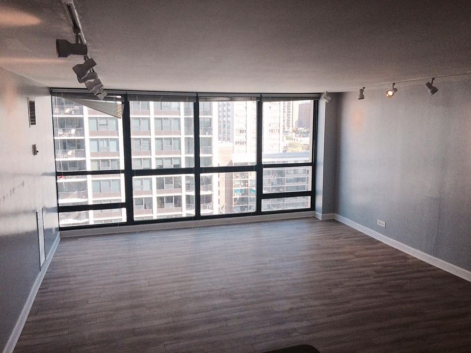 1st image of 1540 N La Salle St #1002