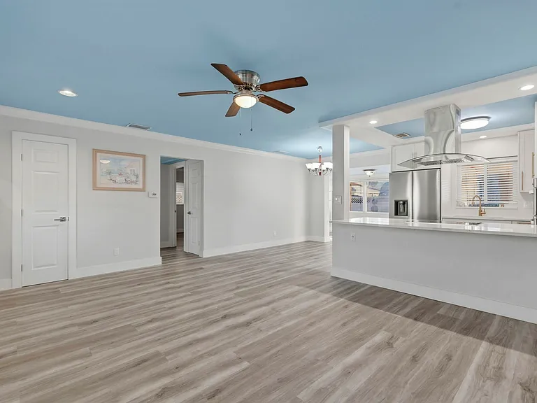 58 Lido Dr — Photo 8