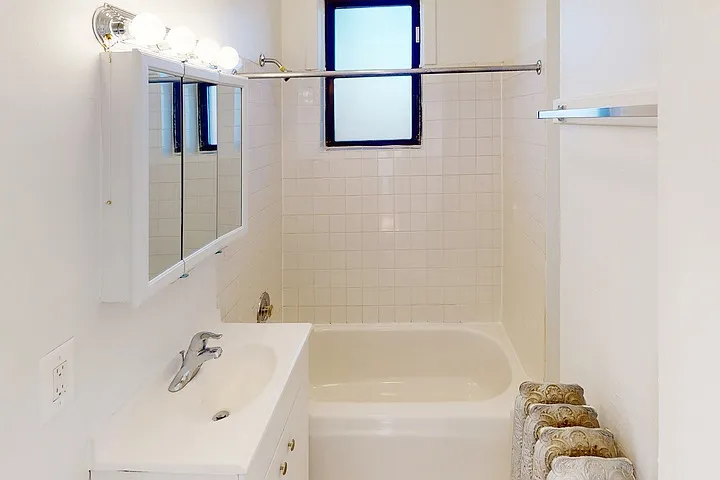 5457-5459 S. Blackstone Avenue — Photo 26