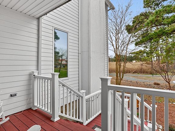 2nd image of 5119 Blake Point Rd