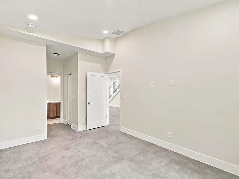 4701 Evergreen Ave — Photo 9
