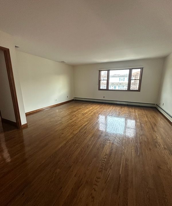 1st image of 26 Lincoln Ave #3